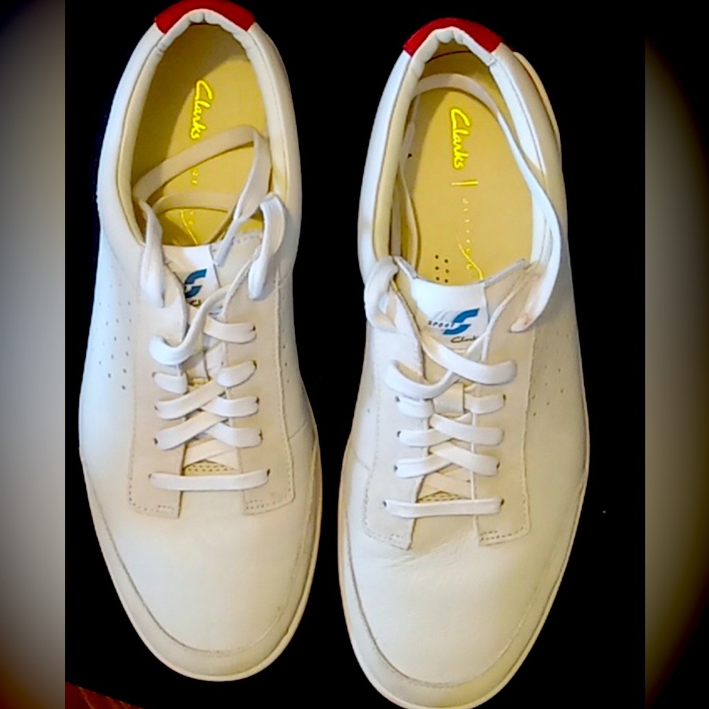 GUC CLARK SHOES SIZE 11.5